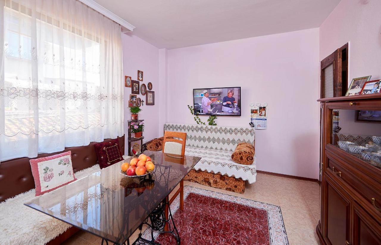 Apartment Dora Pomorie Exterior photo